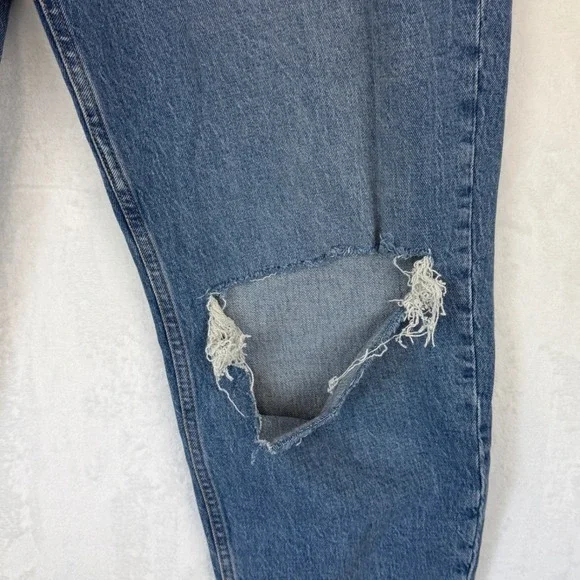 Abercrombie & Fitch The 80s Mom High Rise Distressed Jeans 31/12R Medium Wash - Picture 4 of 7
